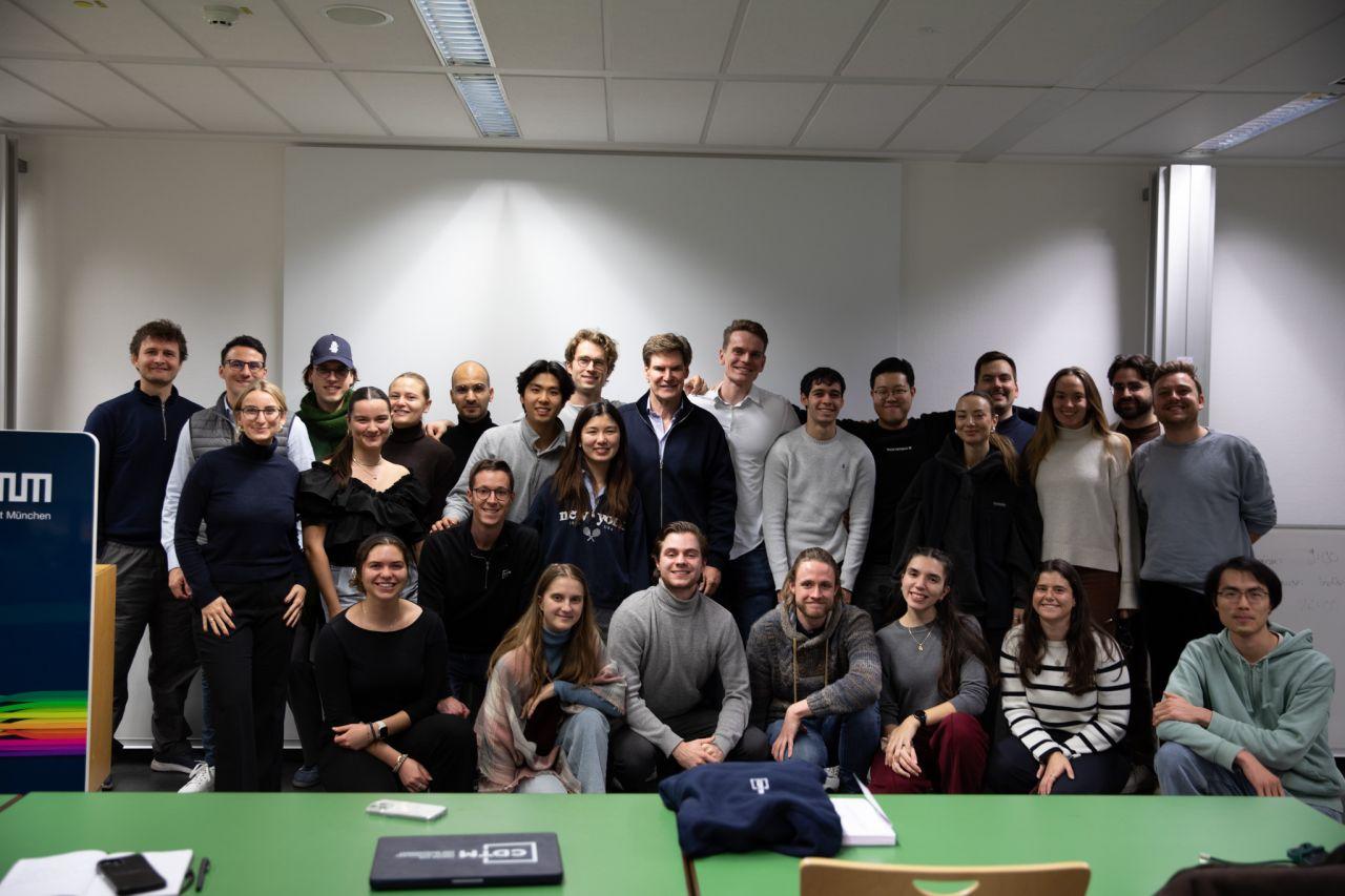 Last Thursday, we had the pleasure of welcoming Carsten Maschmeyer at CDTM